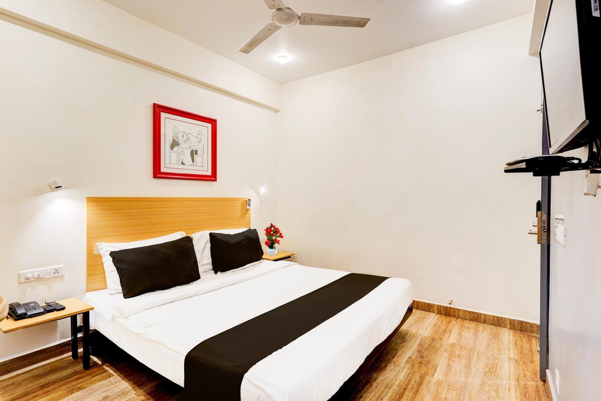 Hotel Super Townhouse Tirupati Exteriér fotografie