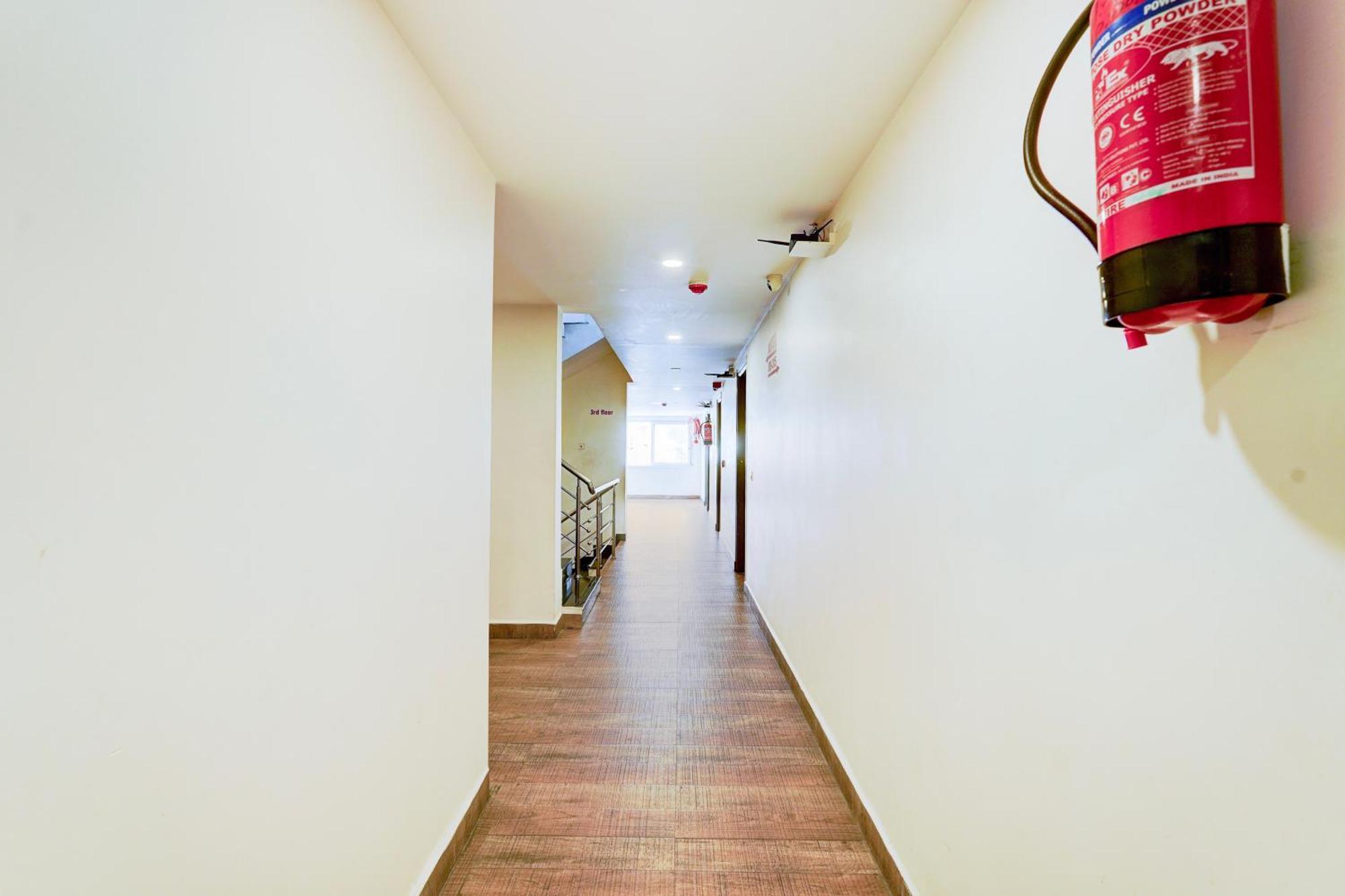 Hotel Super Townhouse Tirupati Exteriér fotografie